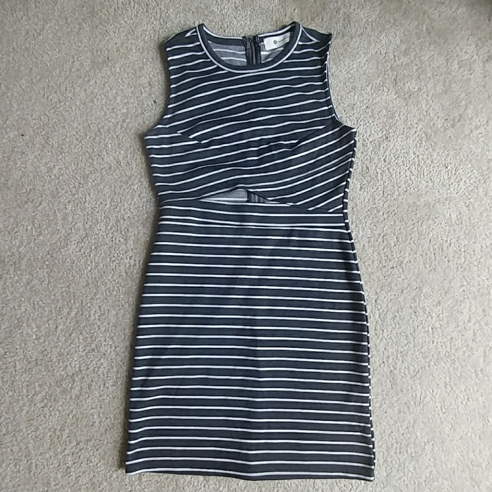 🍂SALE🍁The impeccable pig striped bodycon - Picture 3 of 8